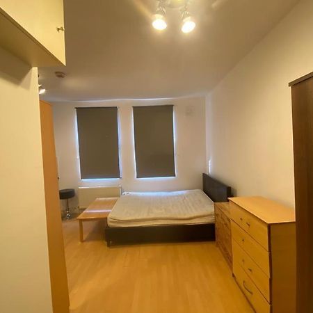 Golders Way Rooms 런던 외부 사진